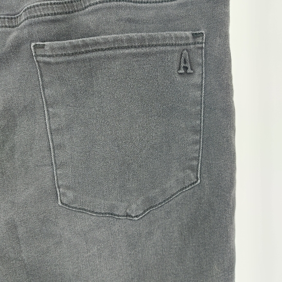 Articles of Society Black Hilary High Rise with raw hem - Picture 6 of 9